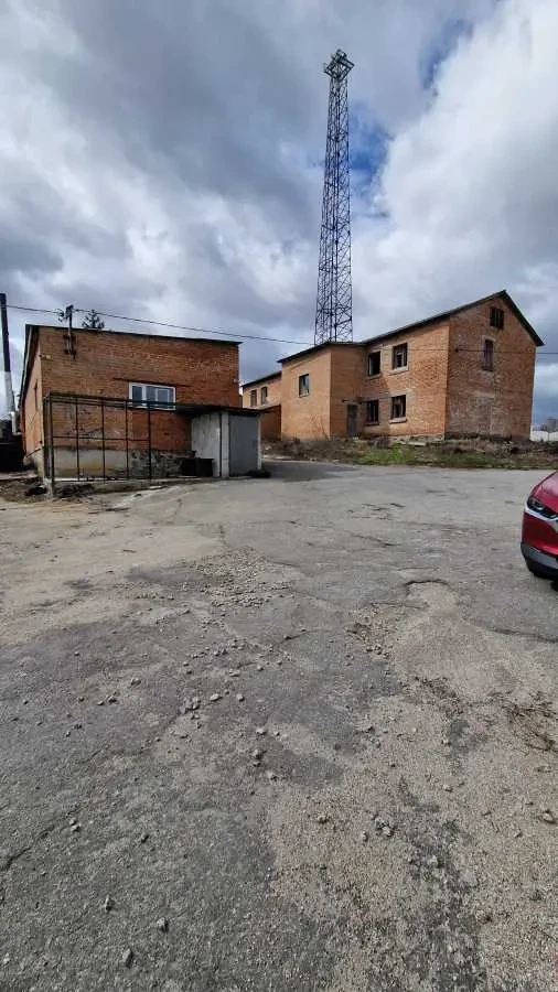 приміщення, будівлі Білоцерківський, Тараща, Вул. Хмельницького Богд.. 4