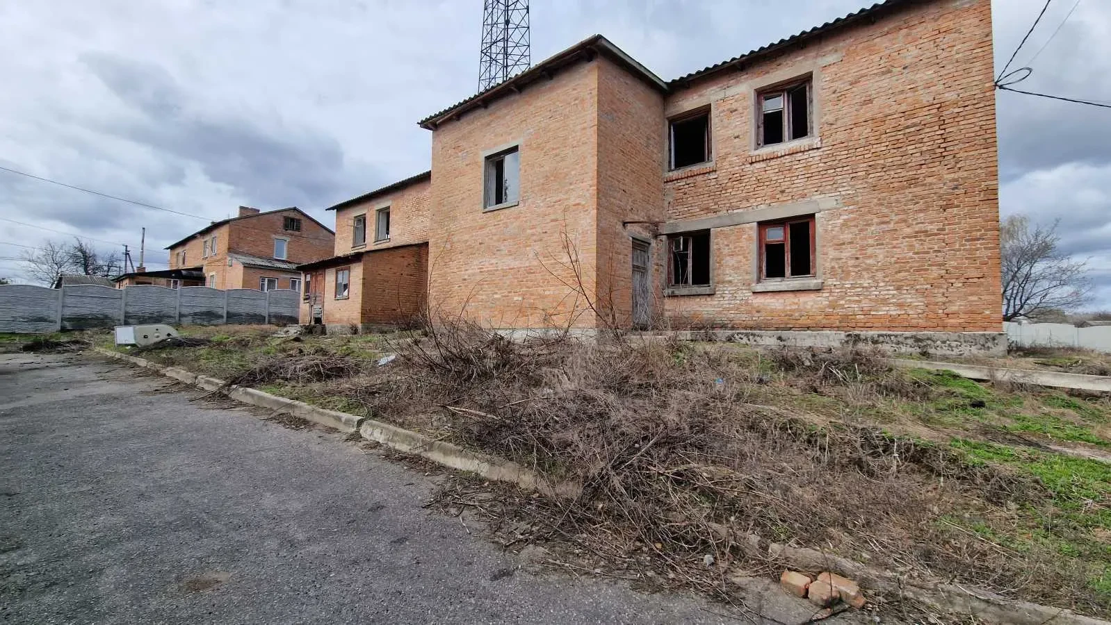 приміщення, будівлі Білоцерківський, Тараща, Вул. Хмельницького Богд.. 19