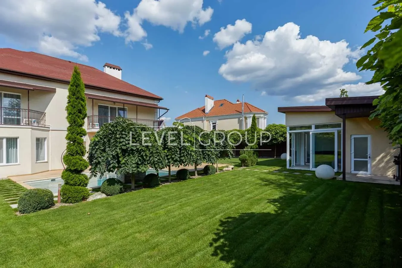 5-к будинок Бучанський, Михайлівка-Рубежівка, Ясна 4