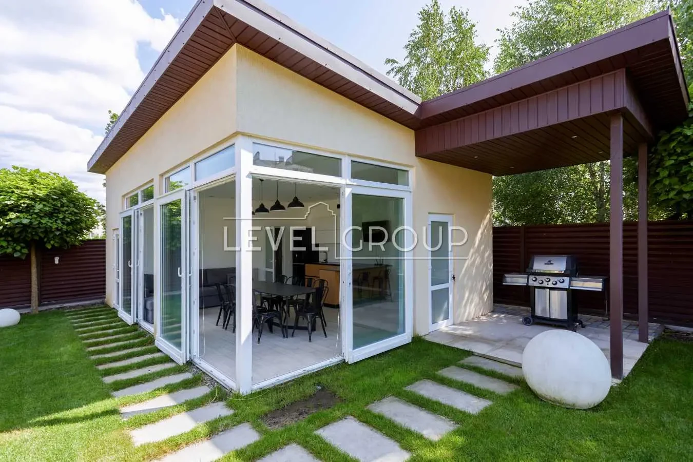 5-к будинок Бучанський, Михайлівка-Рубежівка, Ясна 4 6