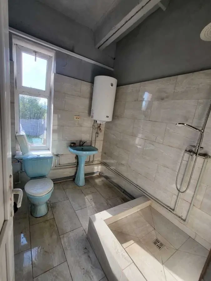 торгові площі Білоцерківський, Тараща, Хмельницького Богдана 4