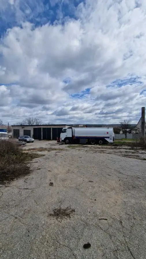 торгові площі Білоцерківський, Тараща, Хмельницького Богдана 5