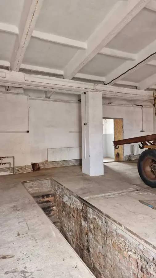 торгові площі Білоцерківський, Тараща, Хмельницького Богдана 7