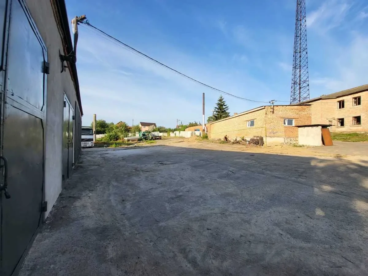 торгові площі Білоцерківський, Тараща, Хмельницького Богдана 3