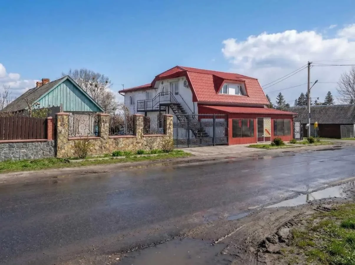 2-к будинок Пустомитівський, Щирець, Коцюбинського 12