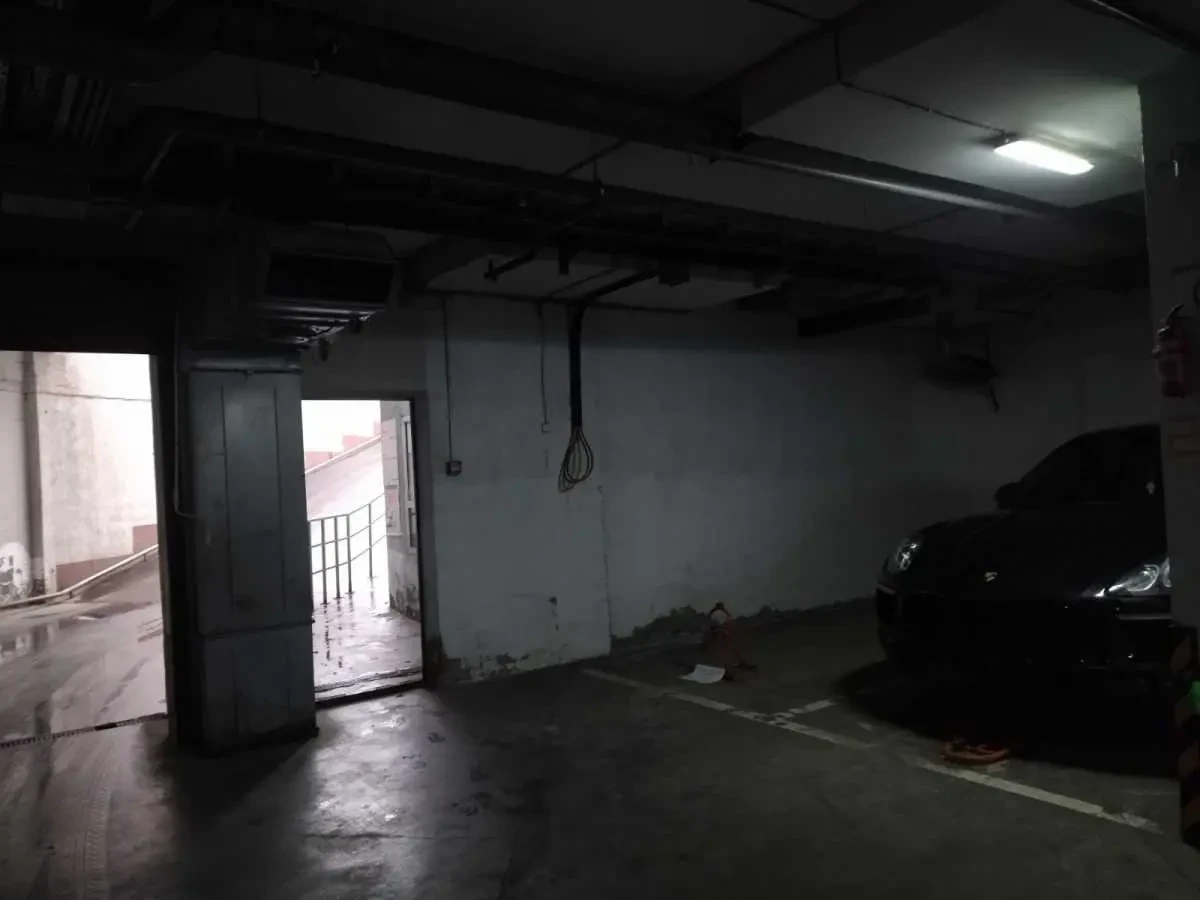 підземний паркінг Київ, Дарницький, Олександра Мишуги 8 5