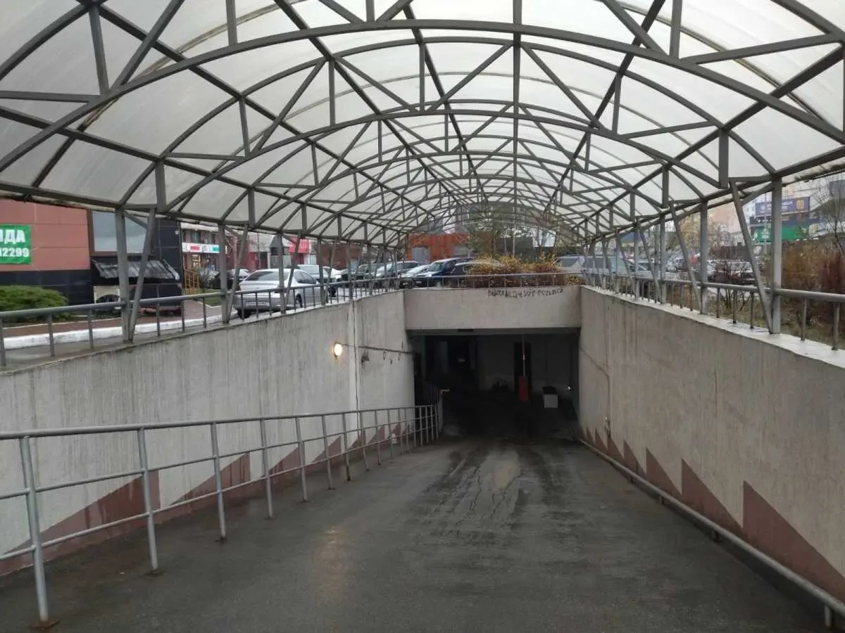 підземний паркінг Київ, Дарницький, Олександра Мишуги 8 2