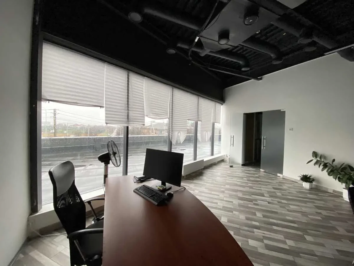 об’єкт сфери послуг Бориспільський, Гора, Калинова 2 7