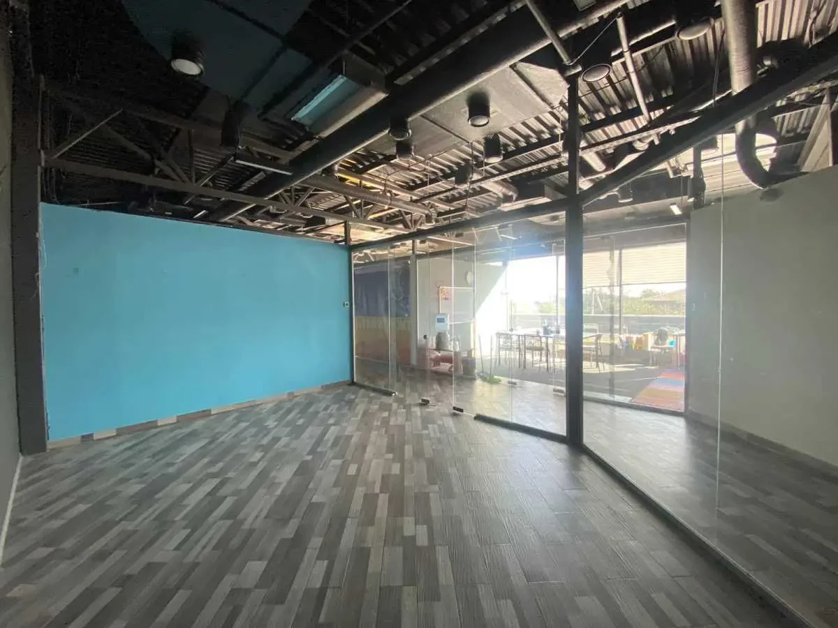 об’єкт сфери послуг Бориспільський, Гора, Калинова 2 13