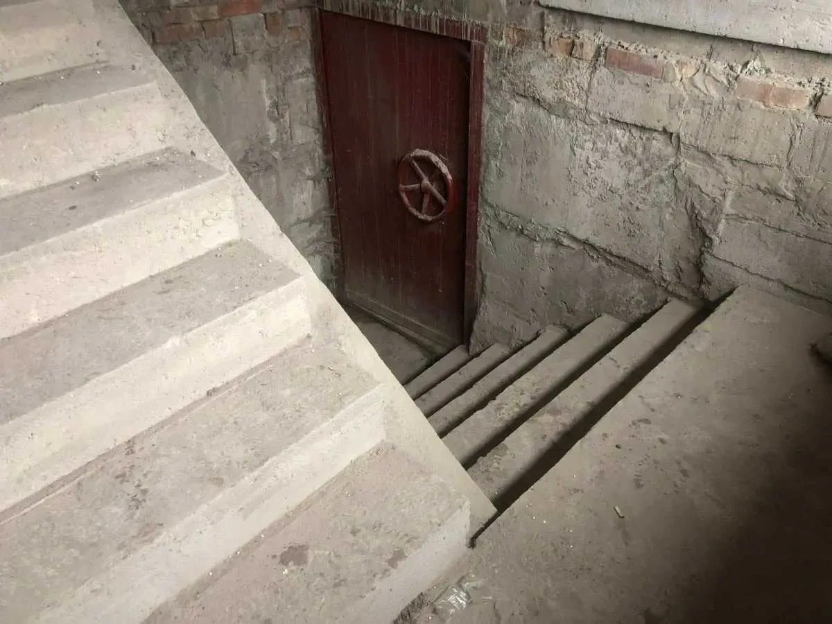 10-к будинок Київ, Дарницький, Завальна 8