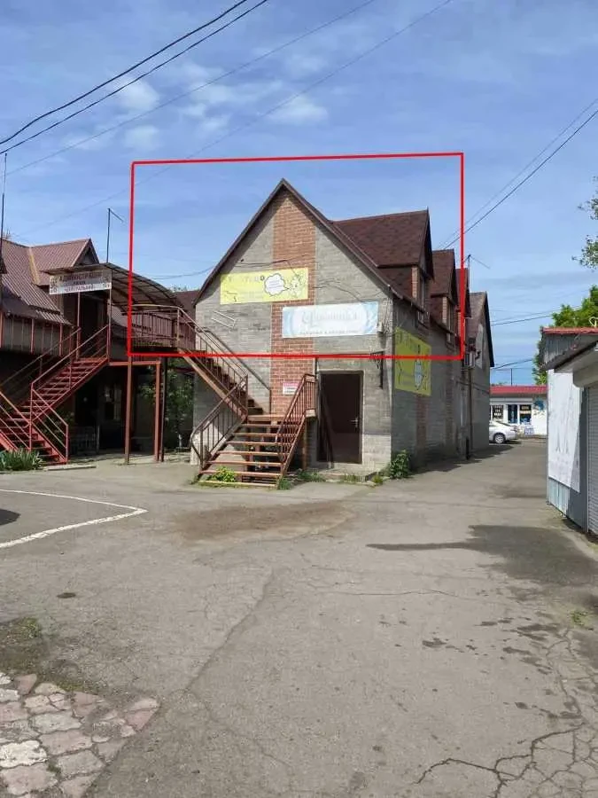 об’єкт сфери послуг Бориспільський, Бориспіль, Верхній вал 3