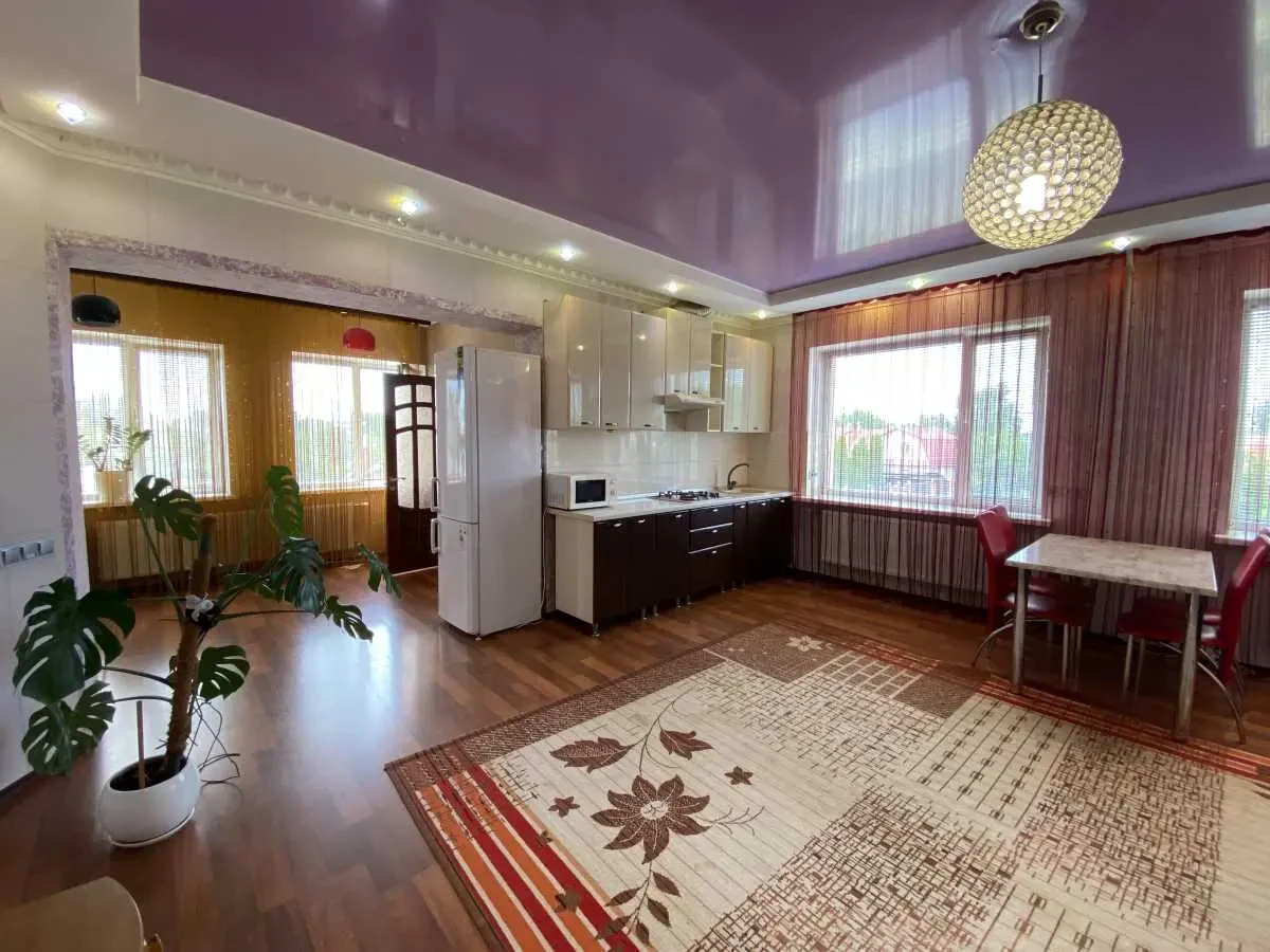 6-к будинок Бориспільський, Бориспіль, Братуся 6