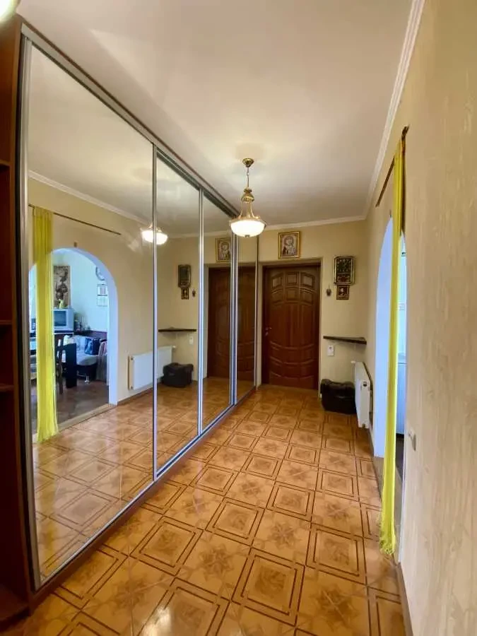 6-к будинок Бориспільський, Бориспіль, Братуся 19