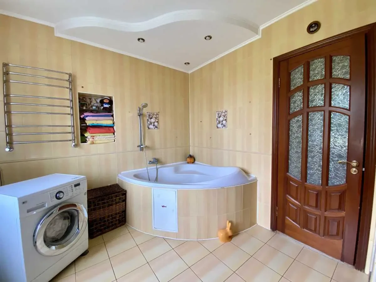 6-к будинок Бориспільський, Бориспіль, Братуся 17