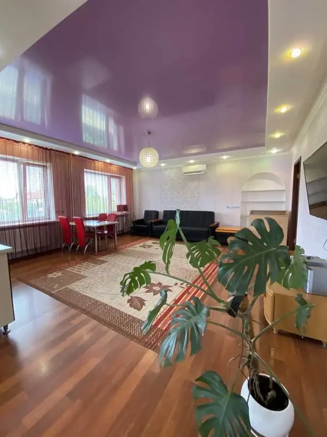 6-к будинок Бориспільський, Бориспіль, Братуся 4