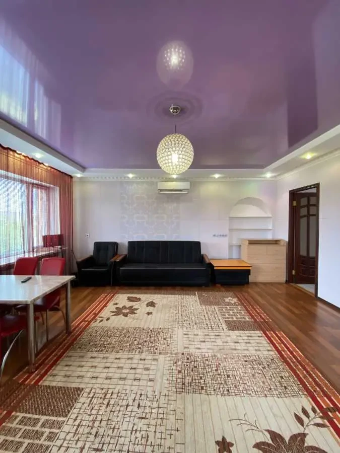 6-к будинок Бориспільський, Бориспіль, Братуся 5