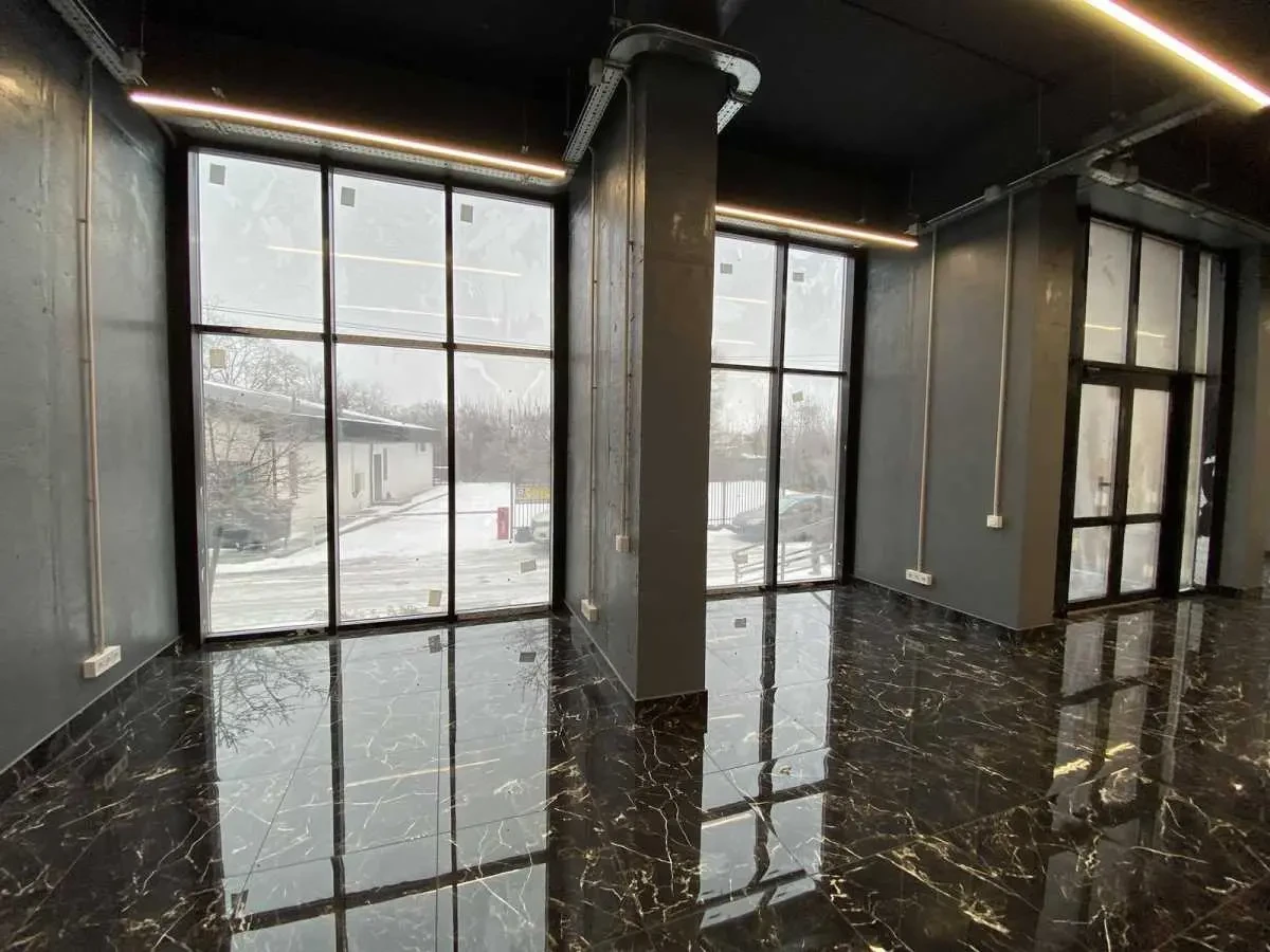 об’єкт сфери послуг Бориспільський, Бориспіль, Київський шлях 102 9