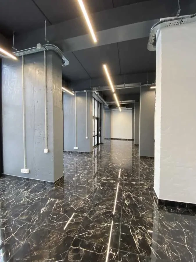 об’єкт сфери послуг Бориспільський, Бориспіль, Київський шлях 102 10