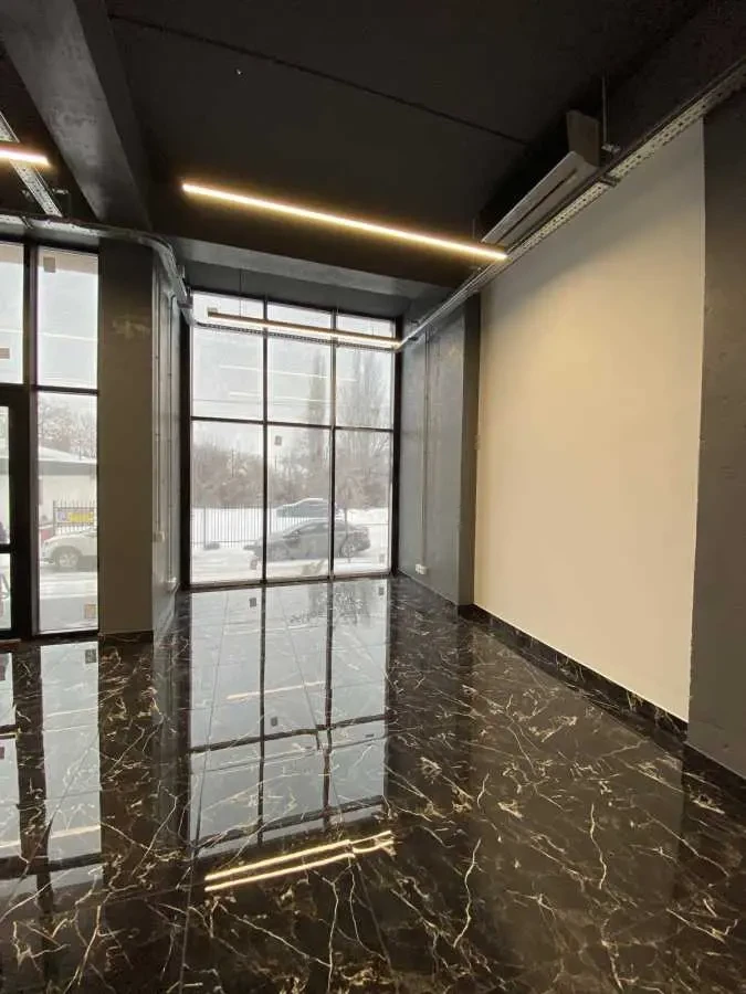 об’єкт сфери послуг Бориспільський, Бориспіль, Київський шлях 102 16