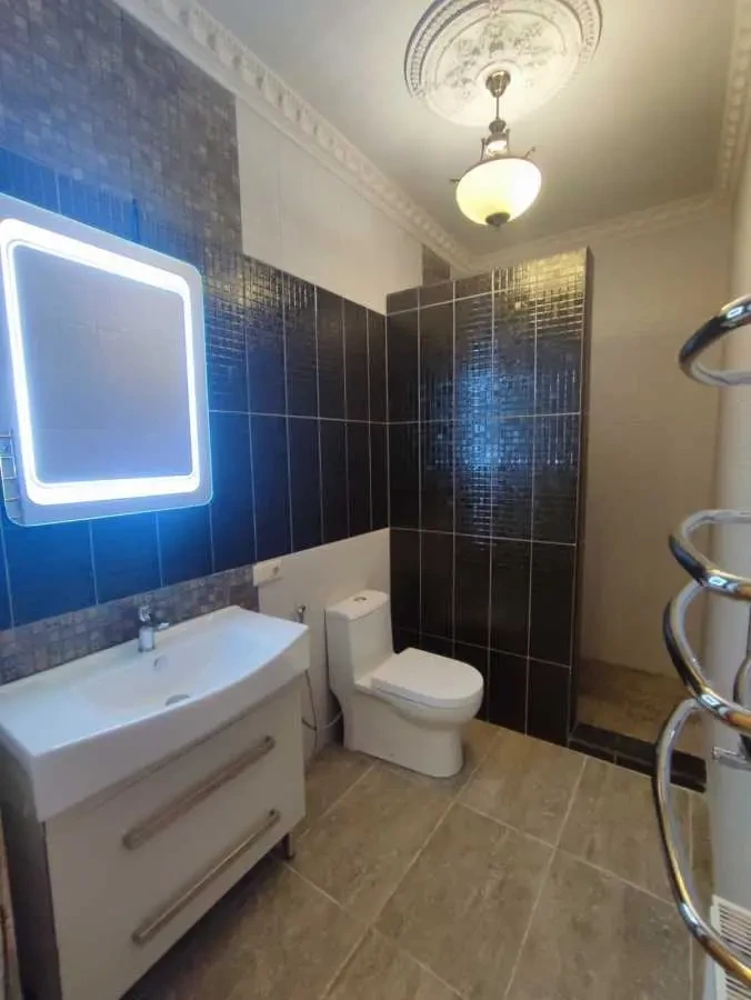 6-к будинок Бориспільський, Гнідин, Зарічна 13