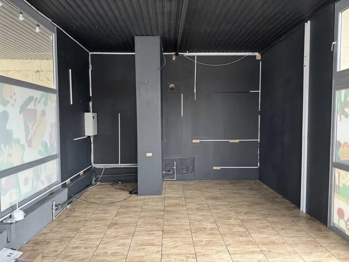 торгові площі Київ, Шевченківський, Тараса Шевченка 38 3