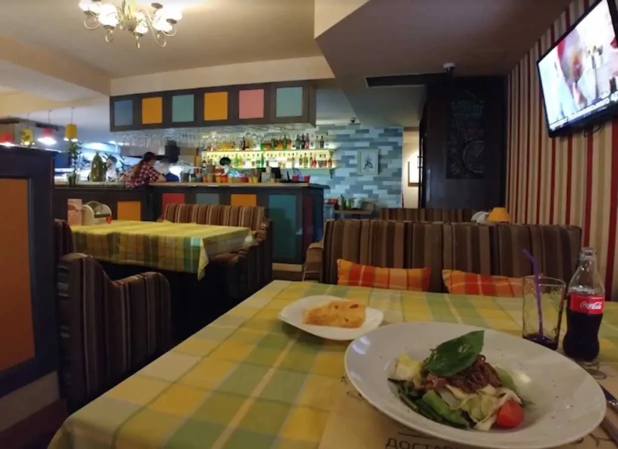 кафе, бар, ресторан Київ, Оболонський, Героїв Сталінграду 27 6