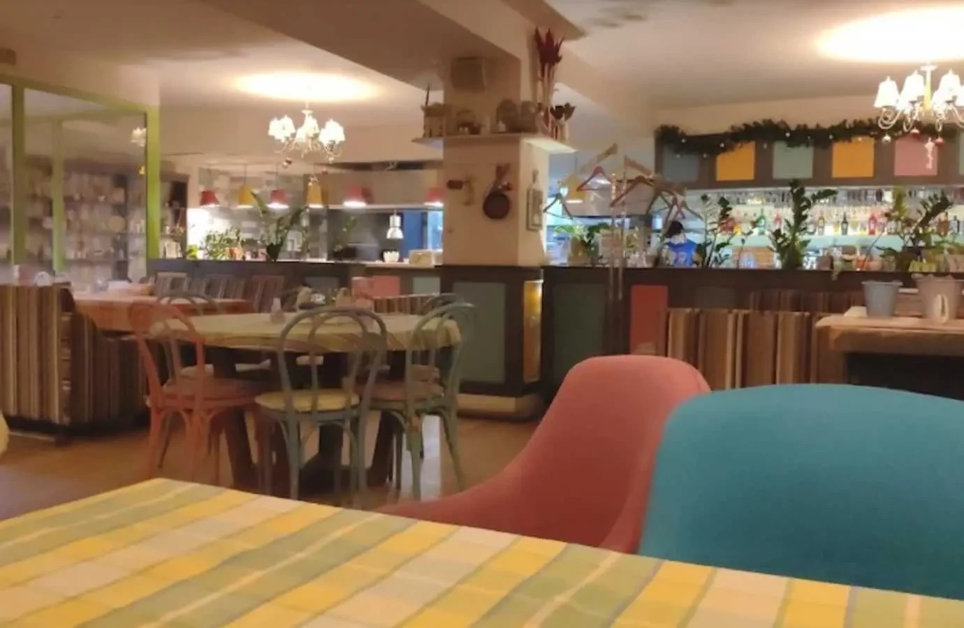 кафе, бар, ресторан Київ, Оболонський, Героїв Сталінграду 27 5