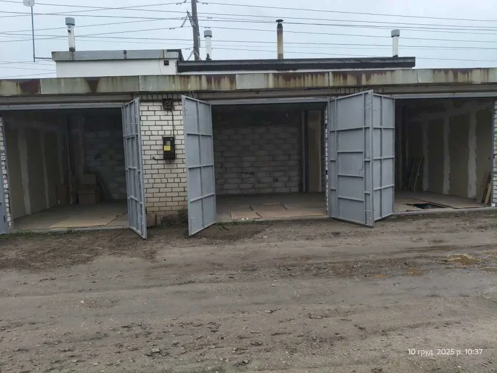 окремий гараж Київ, Деснянський, Пухівська 2 22