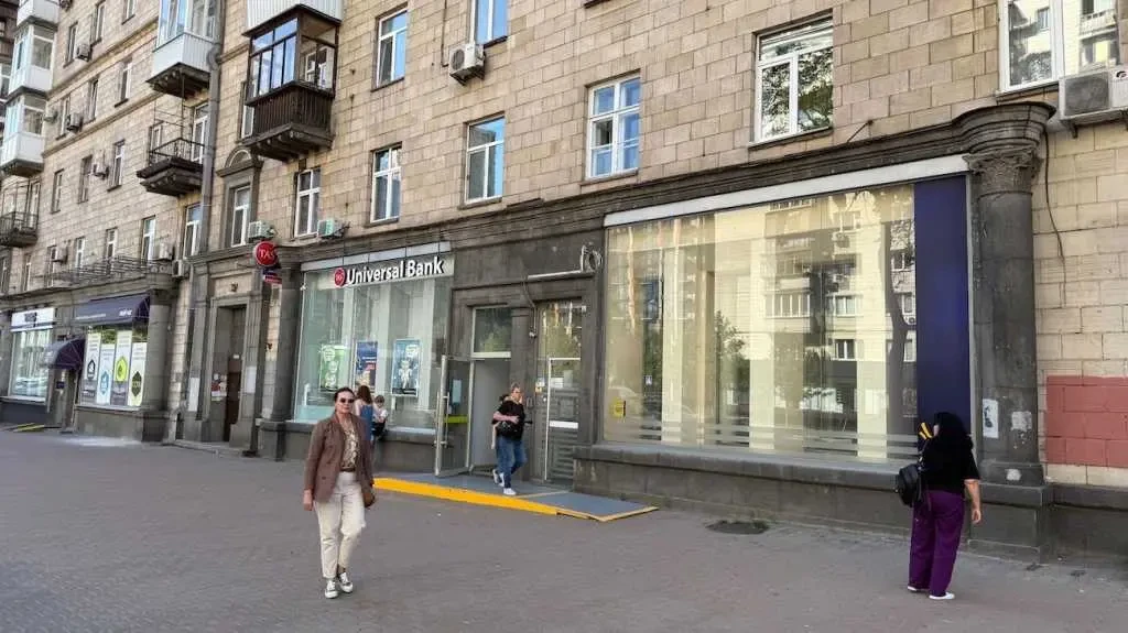 торгові площі Київ, Печерський, Велика Васильківська 132 2