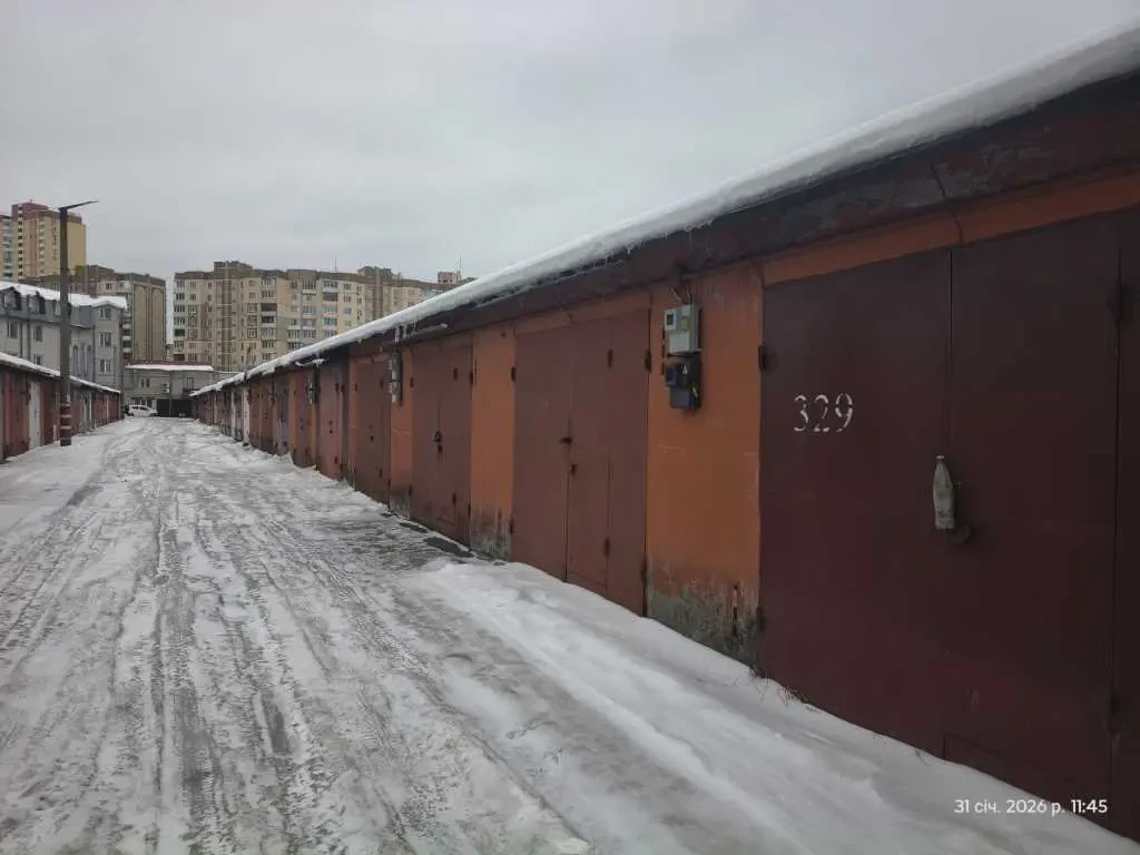 окремий гараж Київ, Деснянський, Радунська 3 3