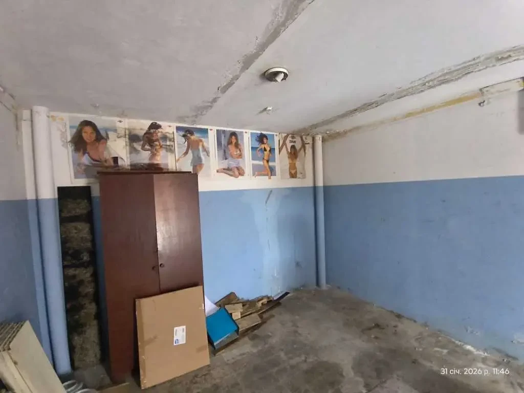 окремий гараж Київ, Деснянський, Радунська 3 9