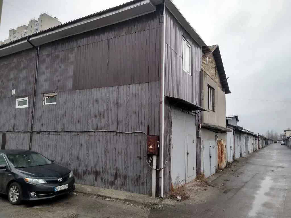 окремий гараж Київ, Деснянський, Миколи Закревського 93 18