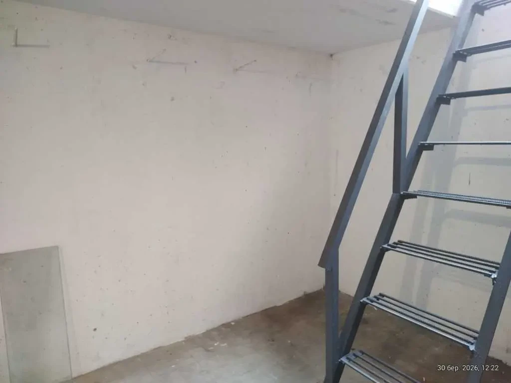 окремий гараж Київ, Деснянський, Радунська 3 14