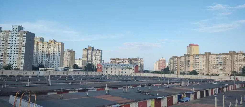окремий гараж Київ, Деснянський, Радунська 3 20