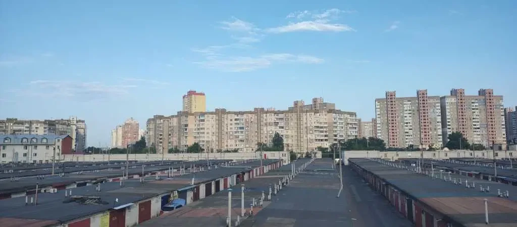 окремий гараж Київ, Деснянський, Радунська 3 22