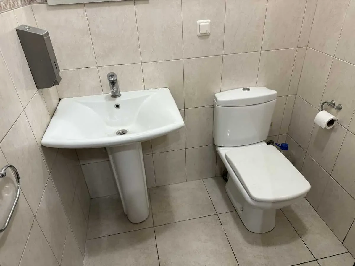 офісне приміщення Київ, Шевченківський, Трьохсвятительська 13 9