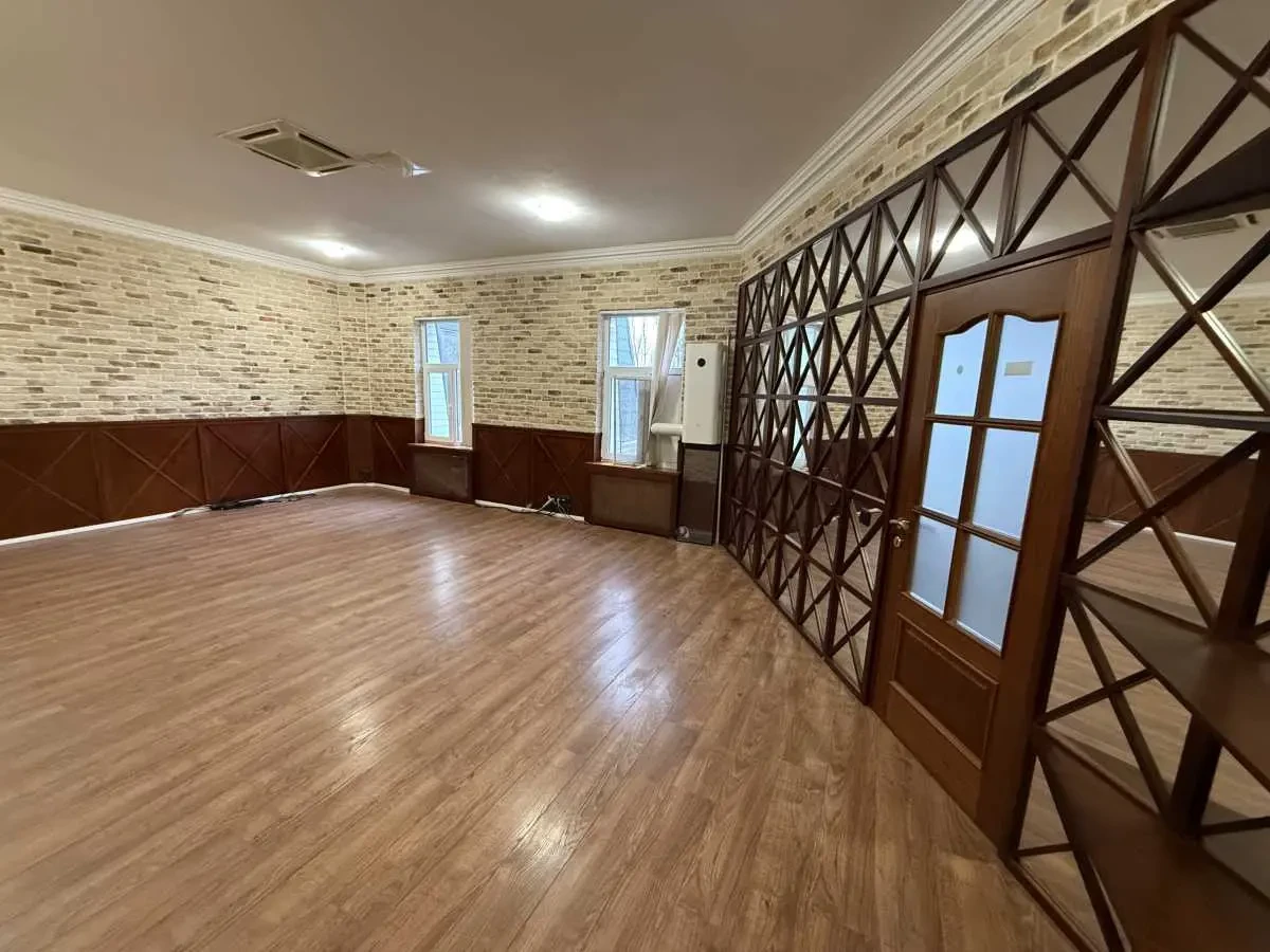 офісне приміщення Київ, Шевченківський, Трьохсвятительська 13 3