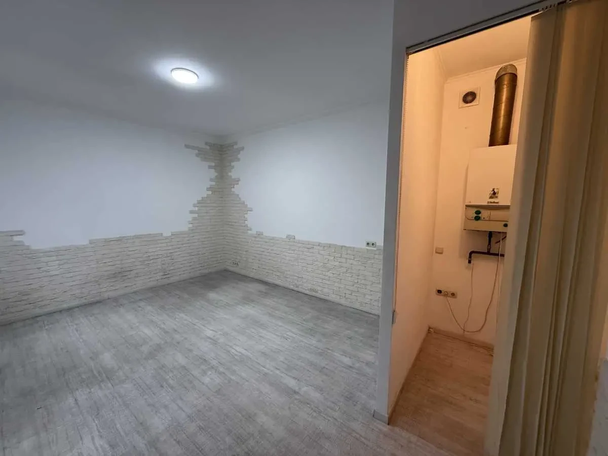 офісне приміщення Київ, Шевченківський, Трьохсвятительська 13 8