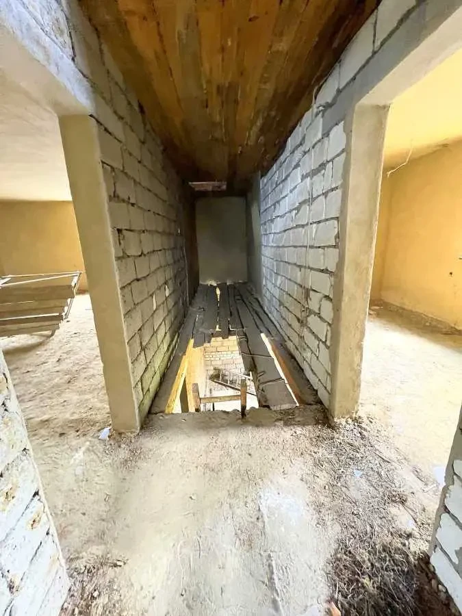 6-к будинок Бучанський, Макарів, Волошкова 10