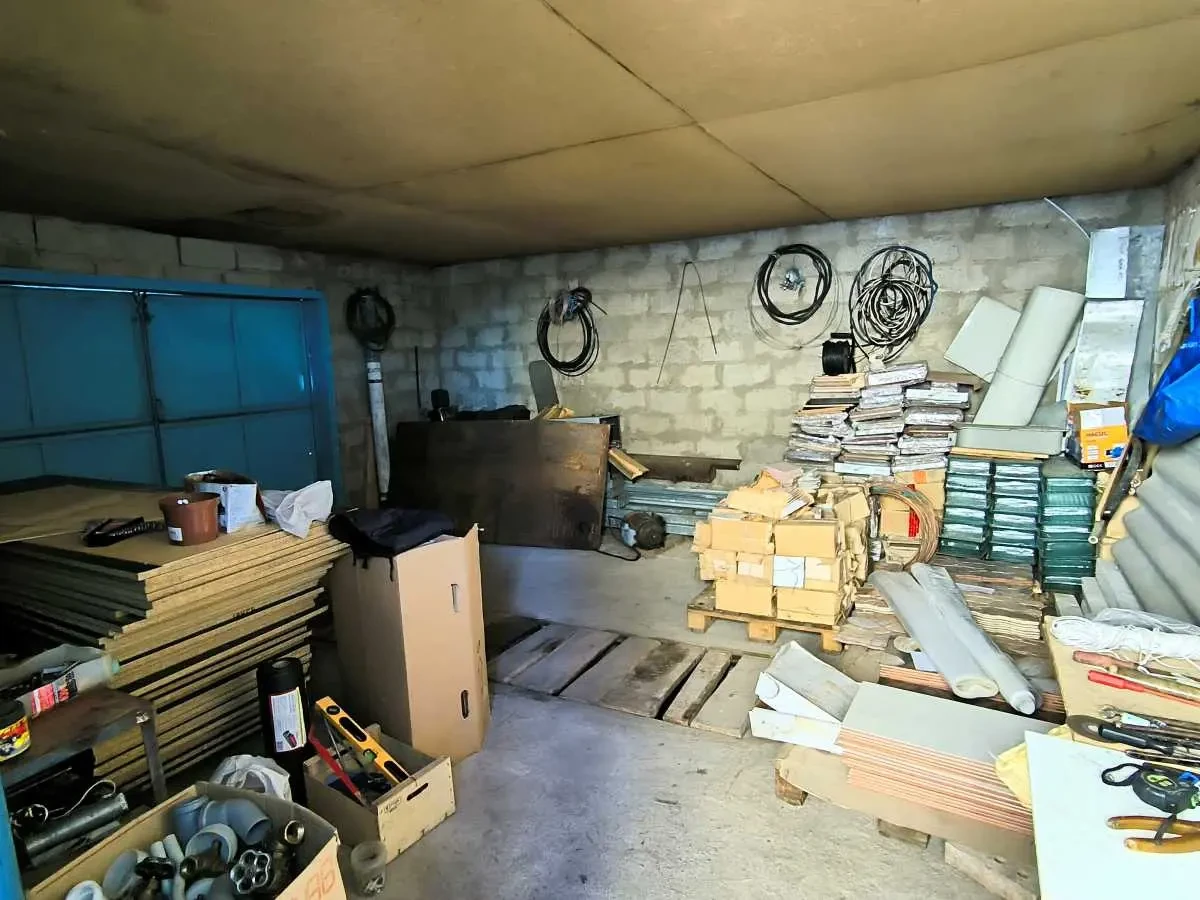 6-к будинок Бучанський, Макарів, Волошкова 20