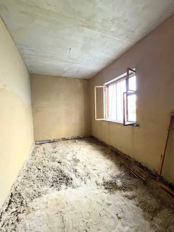 6-к будинок Бучанський, Макарів, Волошкова 7