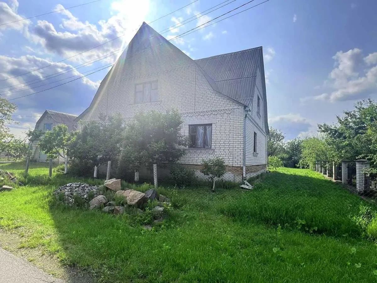 6-к будинок Бучанський, Макарів, Волошкова