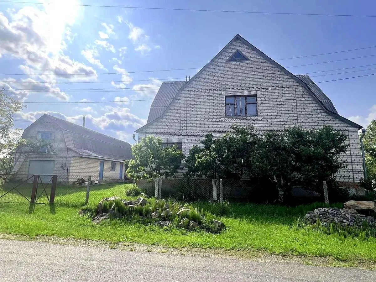 6-к будинок Бучанський, Макарів, Волошкова 3