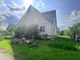 6-к будинок Бучанський, Макарів, Волошкова