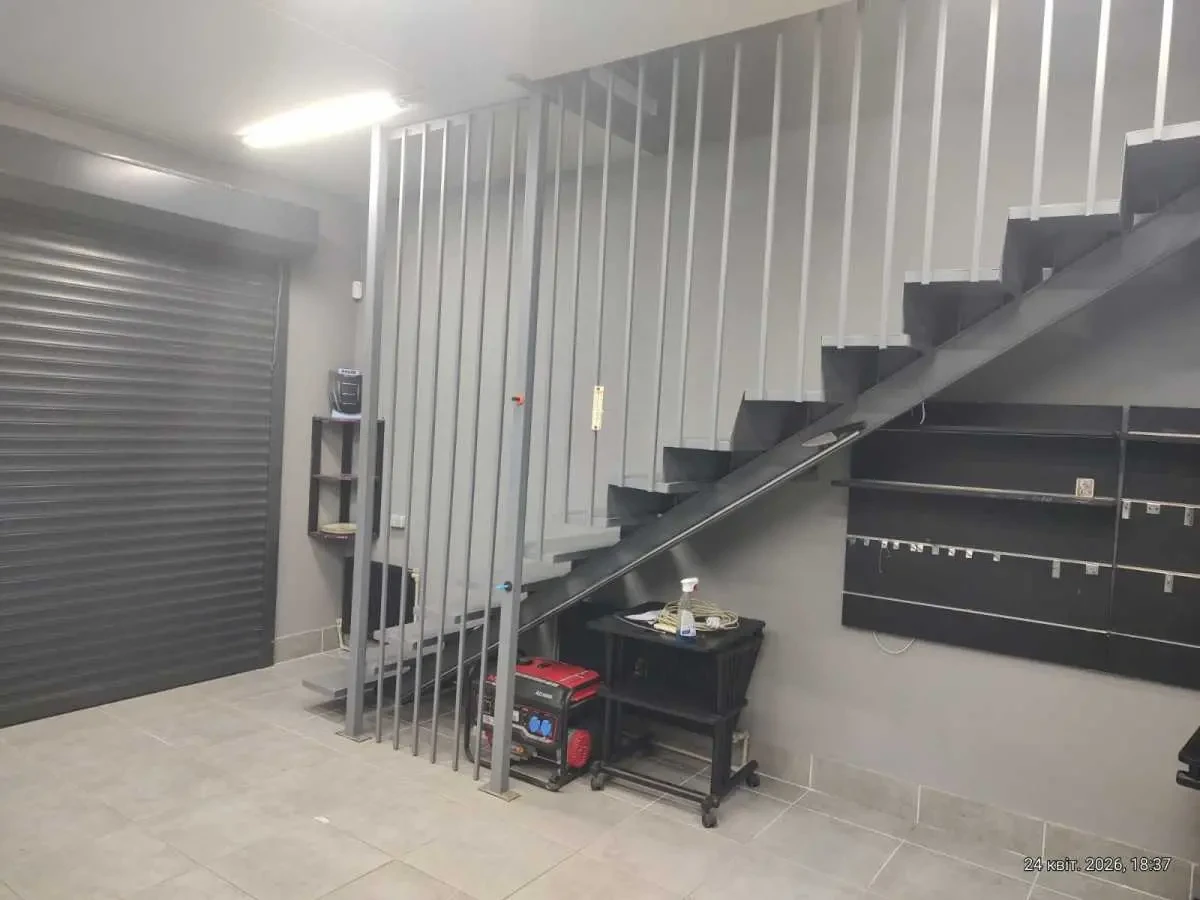 окремий гараж Київ, Деснянський, Крайня 13 7