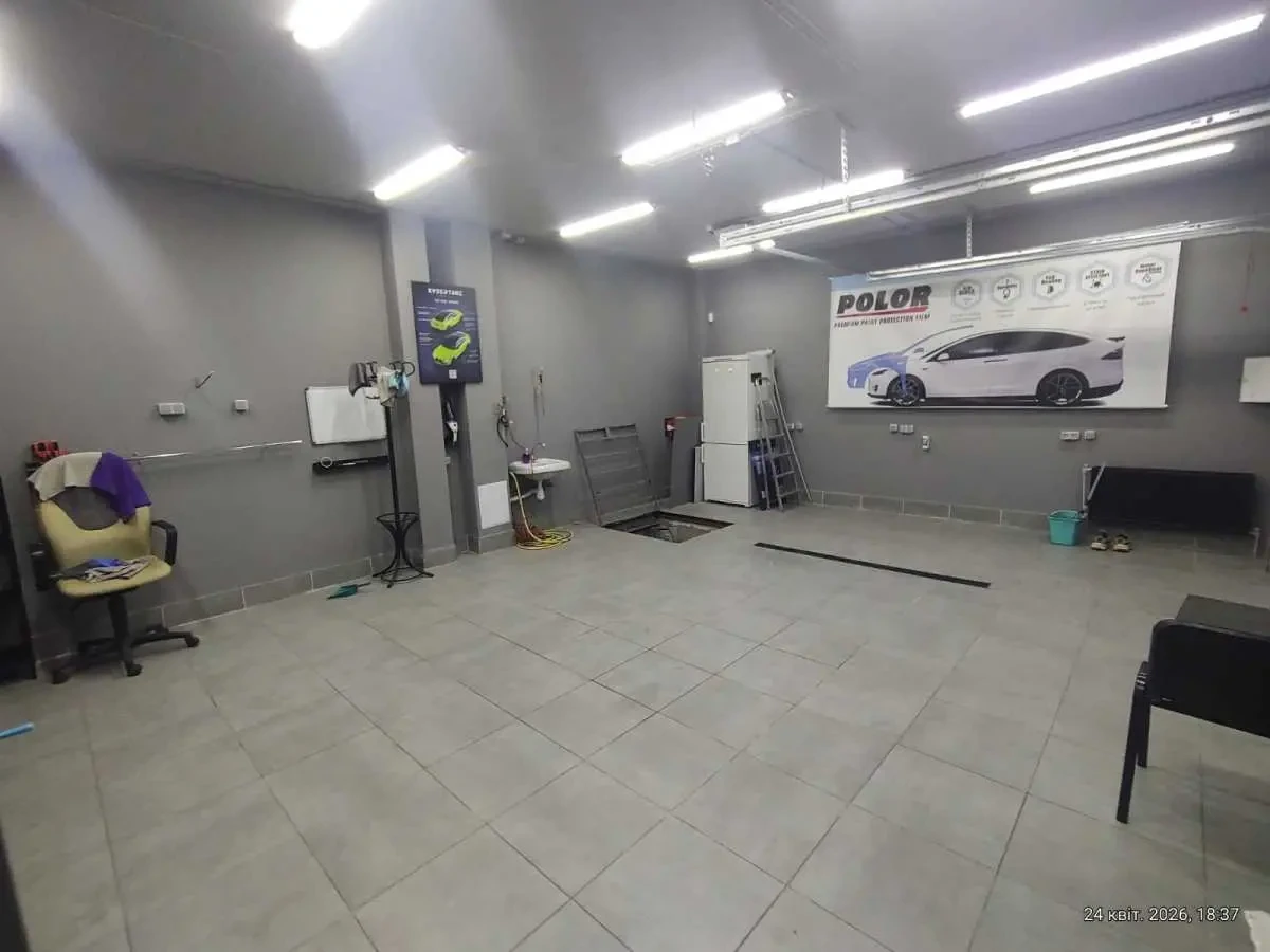 окремий гараж Київ, Деснянський, Крайня 13