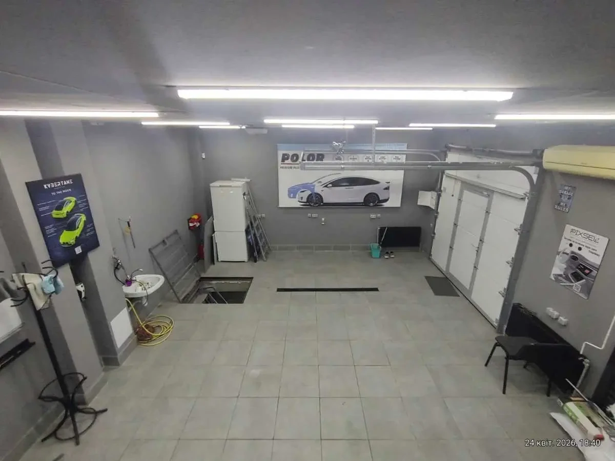 окремий гараж Київ, Деснянський, Крайня 13 3