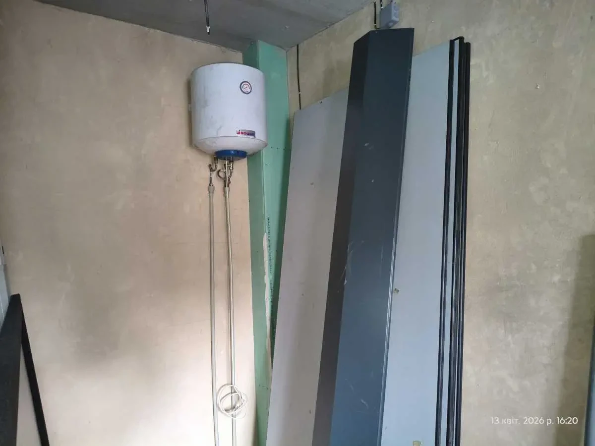 окремий гараж Київ, Деснянський, Крайня 13 22