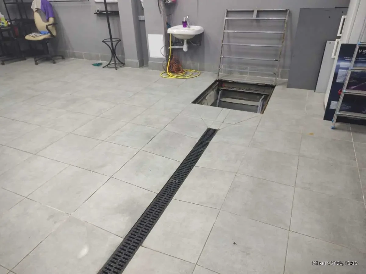 окремий гараж Київ, Деснянський, Крайня 13 10