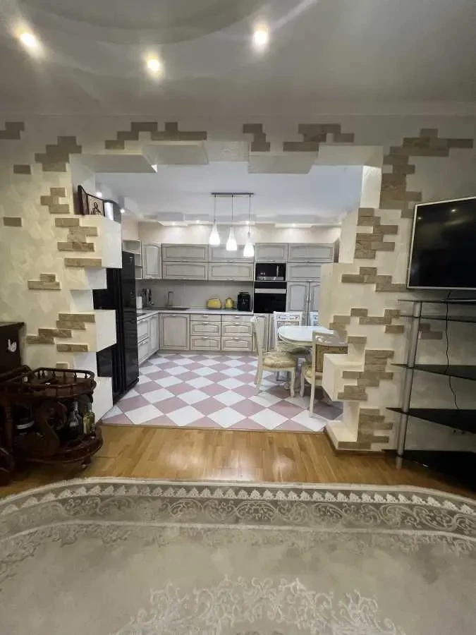 4-к квартира Київ, Солом`янський, Волинська 10 3